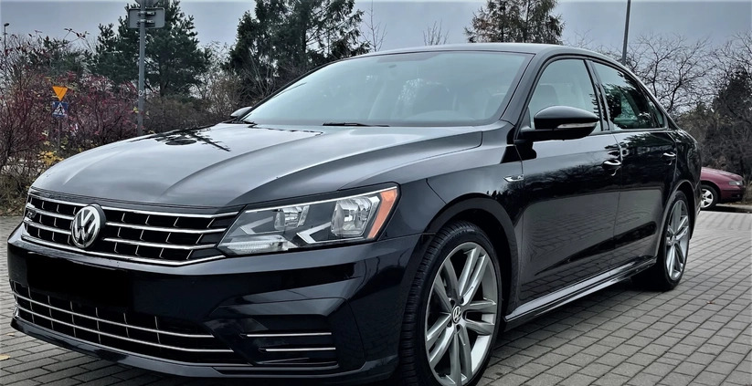 Volkswagen Passat cena 65800 przebieg: 105000, rok produkcji 2017 z Sopot małe 67